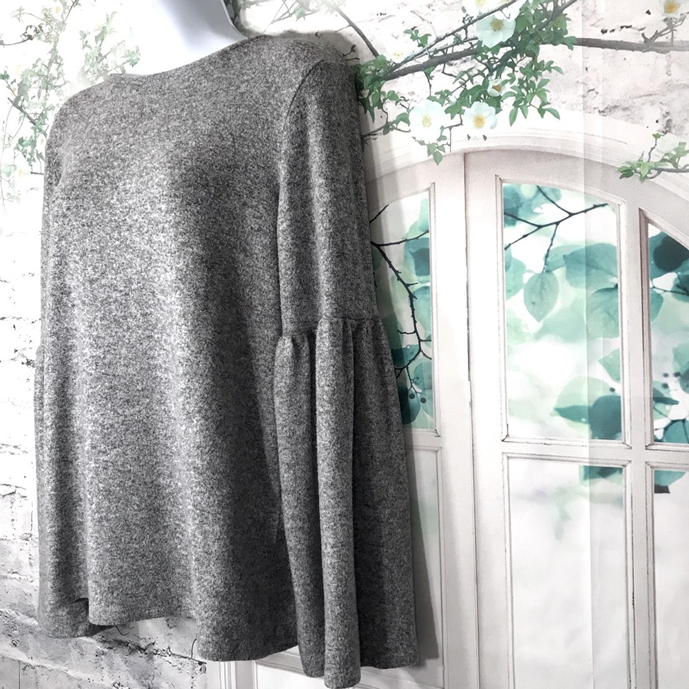 Zara Gray Knit Flute/Bell Sleeve Sweater Sz Small - Picture 4 of 8